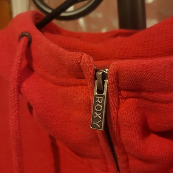 #154 Roxy Hoodie - Picture 3 of 4